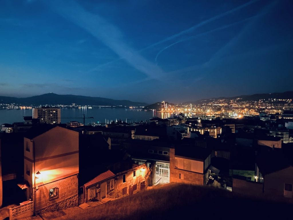 Vistas de Vigo y su ría desde el Castelo de San Sebastian